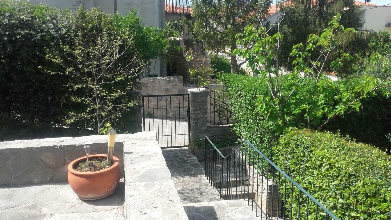 Holiday Home Pavarotti Supetar Luaran gambar